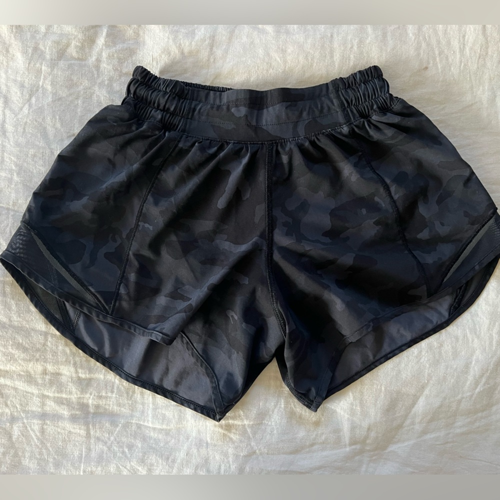 Lululemon hotty hot short 4 inch